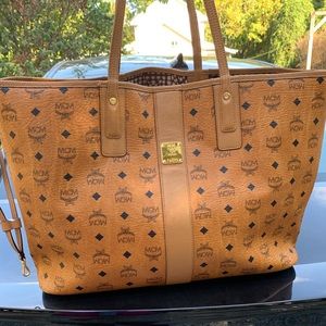 MCM LARGE SHOPPER BAG